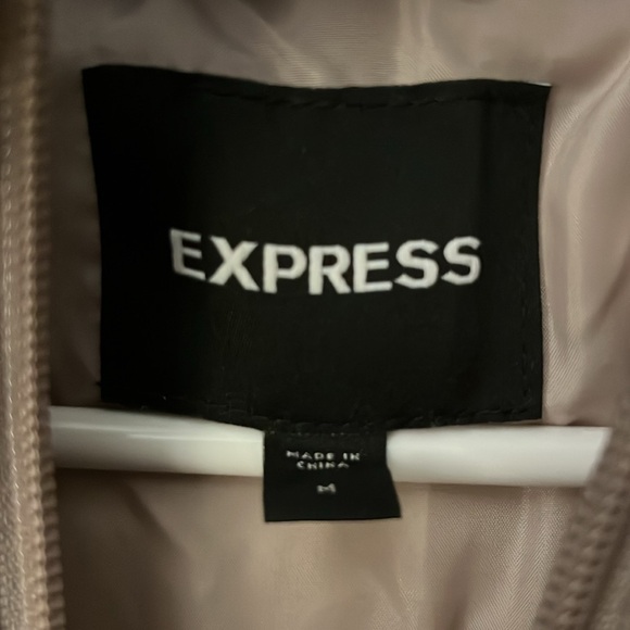 Express Puffer Jacket - Picture 3 of 4